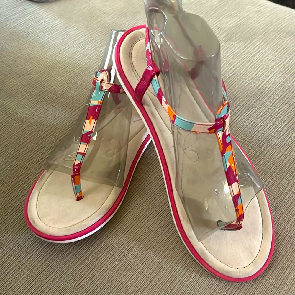Clark’s Somerset Multi color thong sandals NWOB